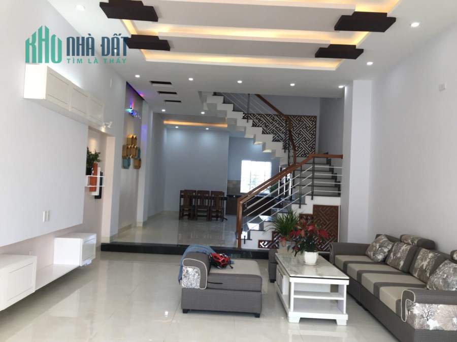 Bom tấn mùa Covid, bán nhà HXH Lê Văn Sỹ, P1, Tân Bình 50m2 chỉ 5 tỷ 6