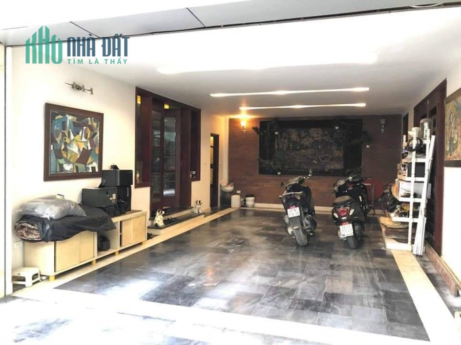 Đẳng cấp biệt thự 4T Nguyễn Văn Cừ, gara 2 xe 7 chỗ, 10’ sang hồ Hoàn Kiếm, 97m2, 11.9 tỷ