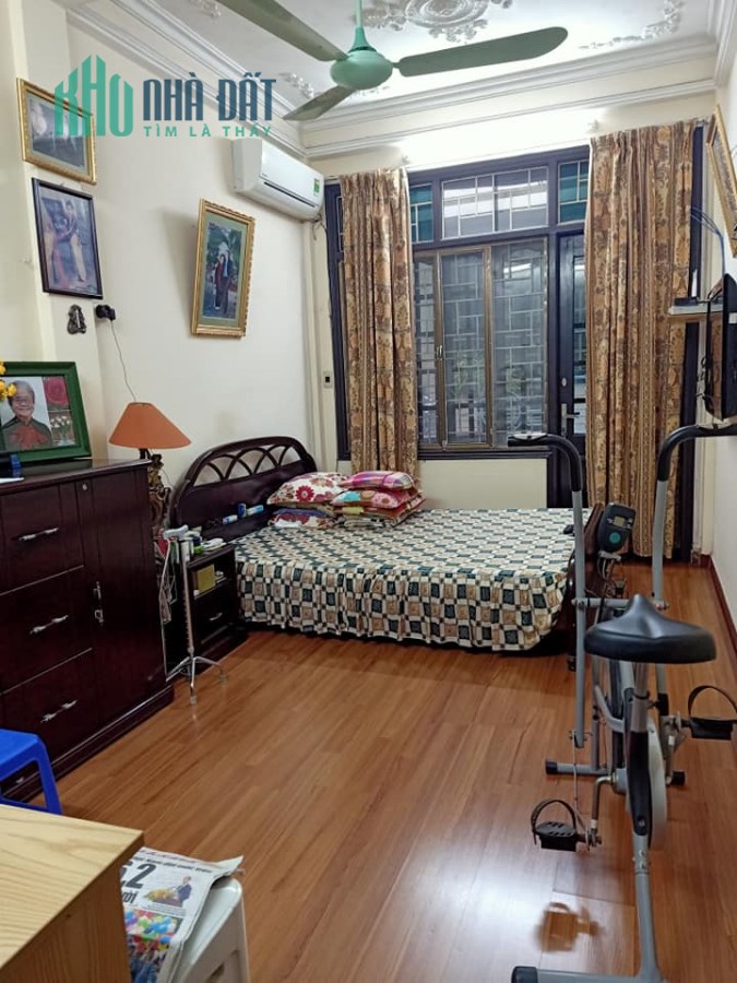 Bán nhà 39m2 giá chưa đầy 4 tỷ 300 triệu ở phố Thái Hà - Đống Đa