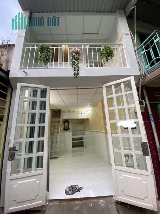 Xe hơi đỗ cửa –Hoàng Hoa Thám Bình Thạnh - 3x8 – đủ công năng – 2.4 tỷ