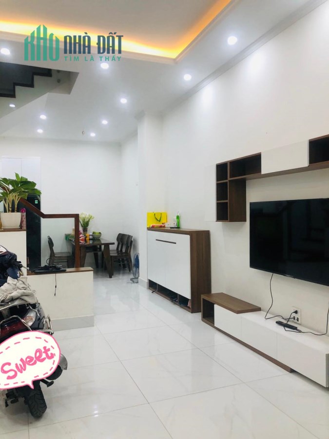 Nhà Sổ Đỏ Chính Chủ Phố Hoa Bằng, Cầu Giấy. 45m2x5T, Mới Đẹp,10m Ra Ô Tô, 4.6 Tỷ.