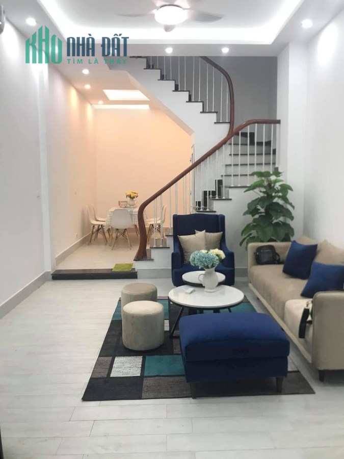 Nhà 36m2, Âu Cơ, Tây Hồ, gần KĐT Ciputra giá nhỉnh 3 tỷ