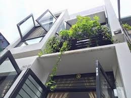 Xe hơi ngủ trong nhà, Hẻm 687 Lạc Long Quân, lô góc, 60m2 chỉ 5 tỷ 6.