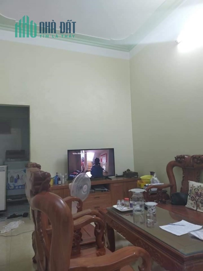 Phú Viên, lô góc, mặt ngõ rộng, thông thoáng, 30m2, 3 tầng, 1.8 tỷ