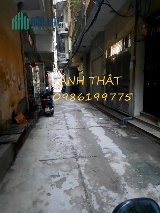 Bán nhà QuậnThanh Xuân,4T, 77m2 giá hơn 4 tỷ,ngõ ô tô , về ở ngay