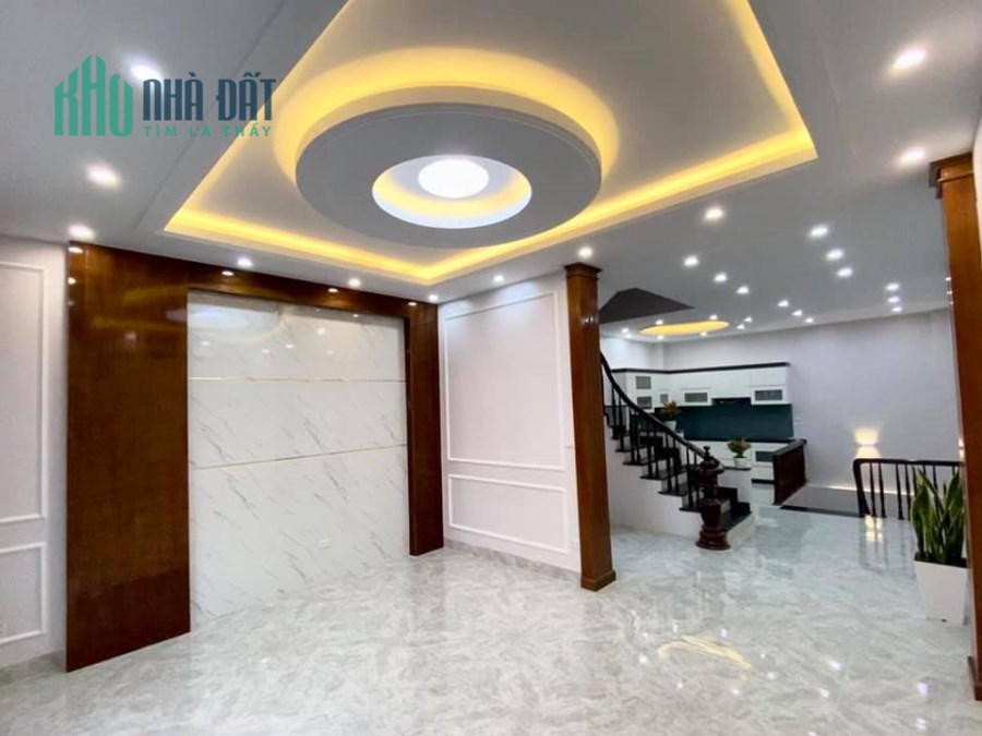 Bán nhà Ngã Tư Sở 50m2, MT 5m, 4 ngủ, nhà đẹp giá chỉ hơn 3 Tỷ, Gọi gấp 0375166243