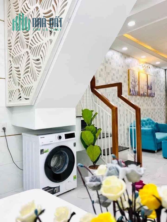 Nhà mới, đẹp ở ngay TT Quận 10, 4 tầng, tặng Full NTCC, giá 4.19 tỷ, 30m2