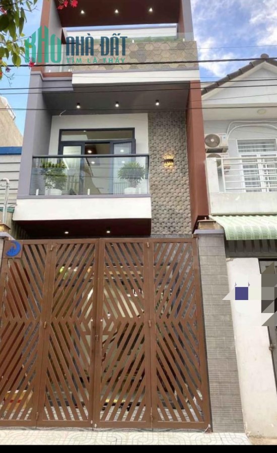 Giảm chào chỉ còn 4tỷ2 nhà Lạc Long Quân, P.8, Q.Tân Bình, DT44m2.
