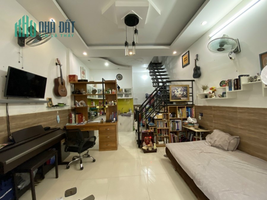 Bán nhà Trường Chinh, P.13, Tân Bình; 4 x 7, giá: 3,7 tỷ.
