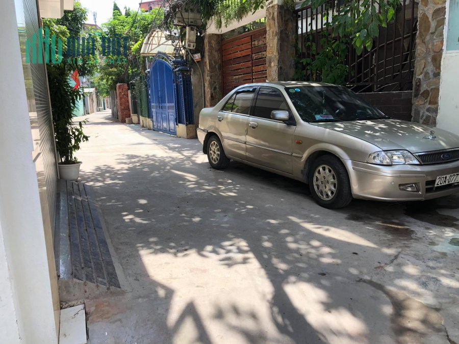 Bán đất phố Trường Lâm,kinh doanh đẹp,ô tô vào nhà,75m,mt 4.5m,giá 3.6 tỷ.Lh:0989126619