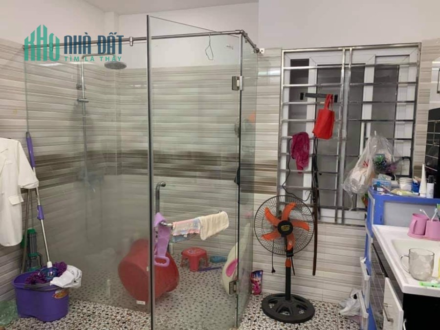 BÁN GẤP NHÀ  Nguyễn Khang, 38mx5T, GIÁ 3,7 TỶ.