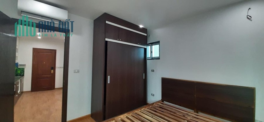 Cực hiếm nhà 10T MP Lạc Long Quân MT:6m-155m2,kinh doanh tốt 180tr/thg.Giá chỉ 39 tỷ