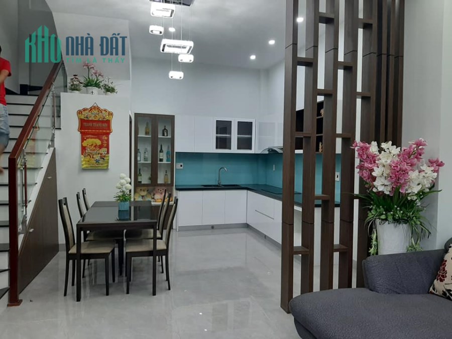 Định cư bán MT Năm Châu, P.11,Tân Bình. DT 86m2, chỉ 10 tỷ25.