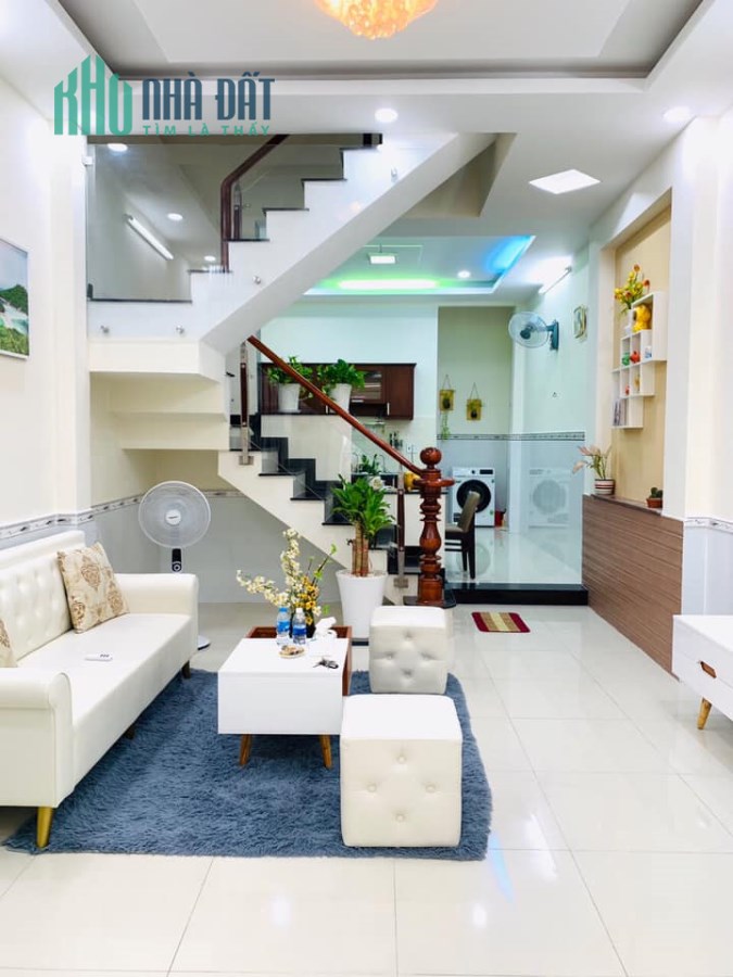 Nhà 4 tầng, HXH Hồng Lạc, Tân Bình. DT 4x14, chỉ 5tỷ 600.