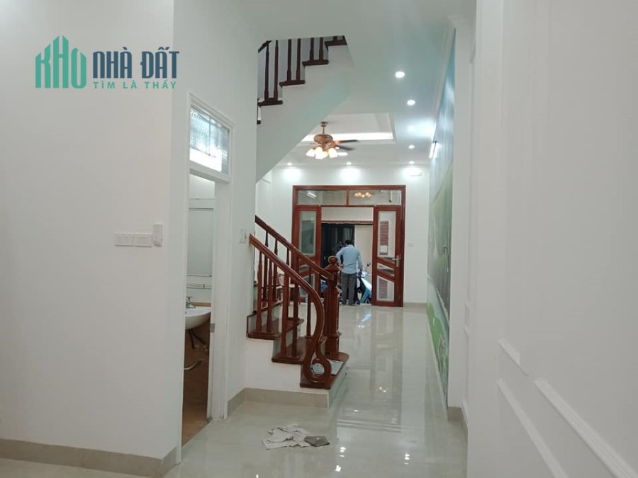 Nhỉnh 5 tỷ có ngay nhà Thanh Nhàn 56m2x 5 tầng – 0981381401