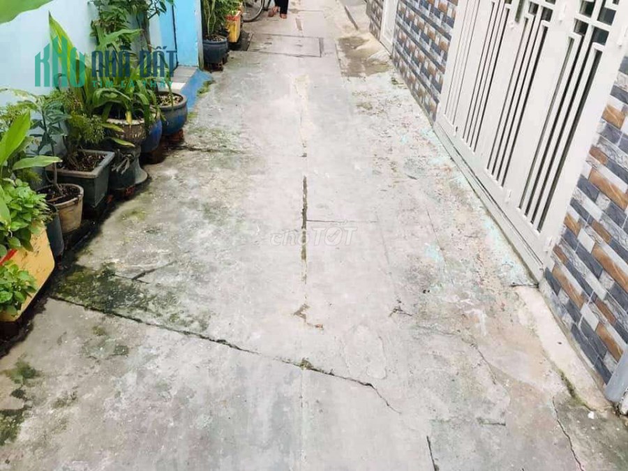 Bán Nhà Nhỉnh Nở Hậu, Lạc Long Quân Quận Tân Bình, 30 m2, giá Chỉ 2,1 Tỷ