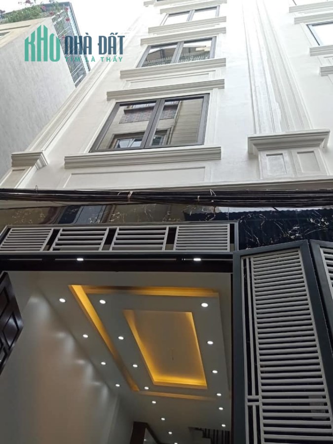 Bán nhà phố Nguyễn Văn Cừ, kinh doanh,văn phòng  tốt,68m,4 tầng,giá 5 tỷ.Lh:0989126619.