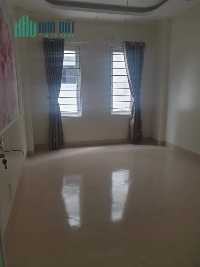 BÁN NHÀ NGŨ NHẠC NHỈNH 2 TỶ NGÕ RỘNG –GIÁ: 2 TỶ 220TR LH: 0369.172.994