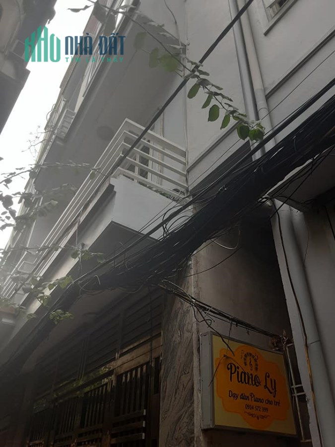 Bán nhà phố Bà Triệu, Hai Bà Trưng 30/32m2, 4 tầng, MT5m, 3.6 tỷ.
