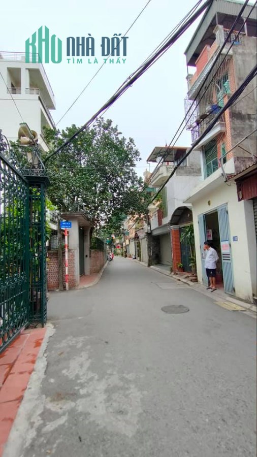 Bán đất  Ngọc Thụy cạnh KĐT Khai Sơn,ô tô đỗ cửa,45m,giá 2,35 tỷ.Lh:0989126619.