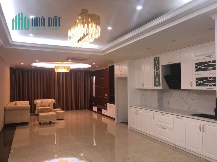 Trung tâm Cầu Giấy, kinh doanh đỉnh, đường ô tô tránh 69m2 có thang máy.