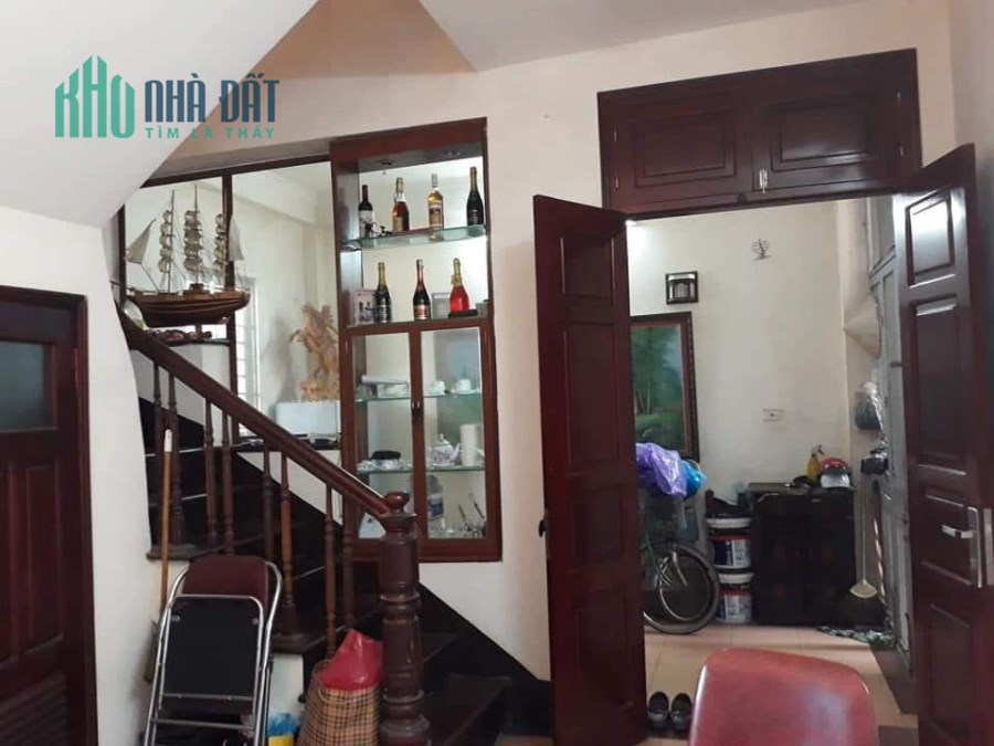 Bán nhà đường Âu Cơ, Tây Hồ, diện tích 31m2 giá 2 tỷ