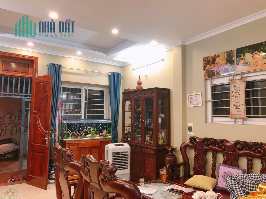 Bán nhà phố Trần Khát Chân,50m,5 tầng,4.5 tỷ.Lh:0989126619.
