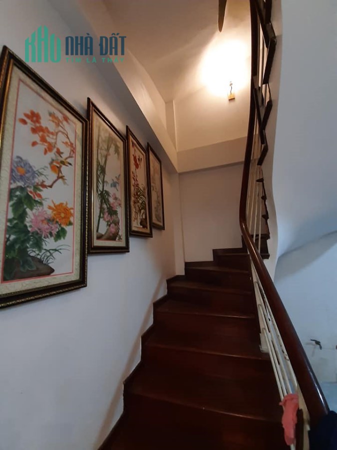 Bán nhà ngõ 252 Tây Sơn, 75m2, 4T, 4.6 tỷ. Gần hồ, ô tô sát nhà.