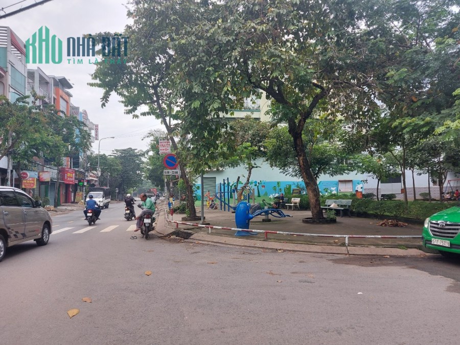 BANK BAO VAY NÊN CẦN BÁN GẤP 2CĂN NHÀ MẶT TIỀN ĐƯỜNG LỚN TẠI NGÃ TƯ GA GIÁ CHỈ 13,3TỶ