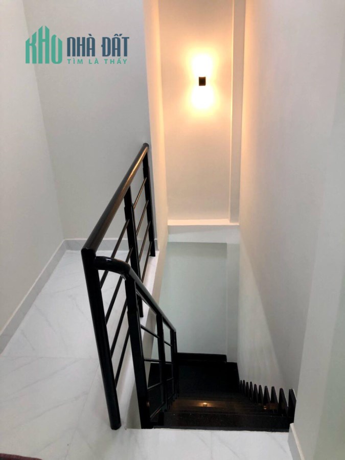 Bán Nhà hẻm 320 XVNT,DT 45m2. 2 Lầu, 2 PN, ngang 4,8m, giá 3.2 tỷ