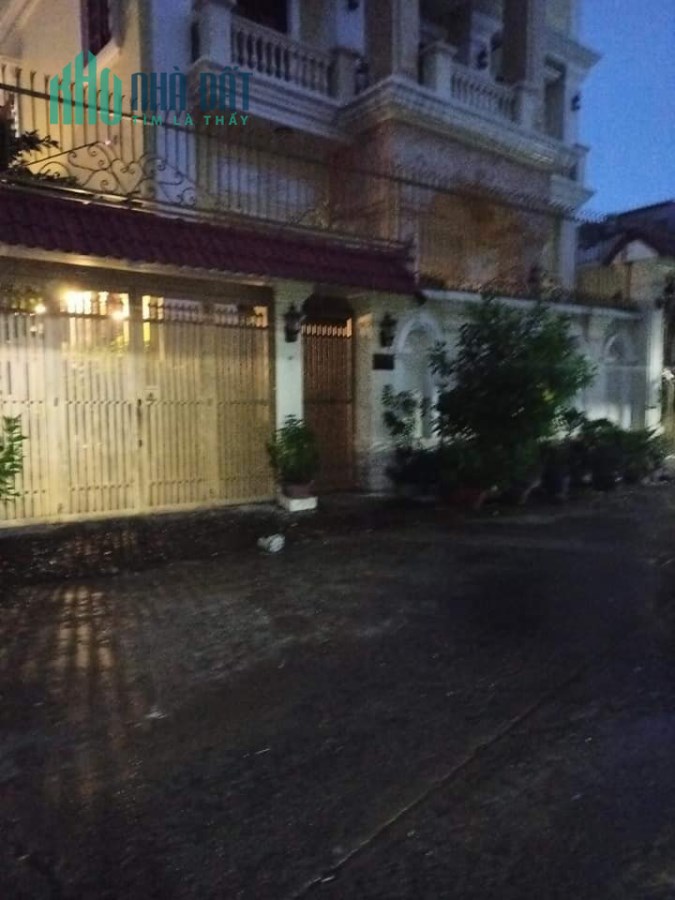 Nhà trung tâm quận 3 giá chỉ 100tr/m2 đường Nguyễn Thông, Phường 9, Quận 3
