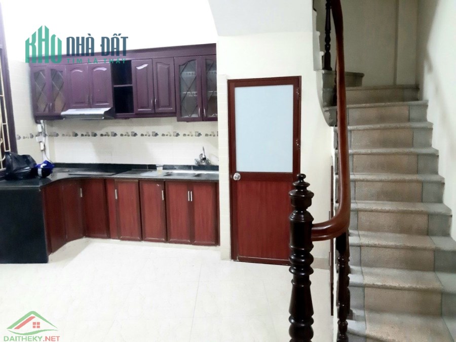 Nhà Nguyễn Văn Cừ, 35m, 5 tầng, mt 6m, 3 tỷ. Long Biên, Hà Nội.