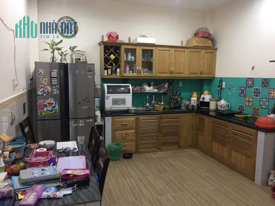 Bán nhà gấp quận 11, 3 tầng, 50m, giá 4 tỷ 8, liên hệ Phục: 0933233236