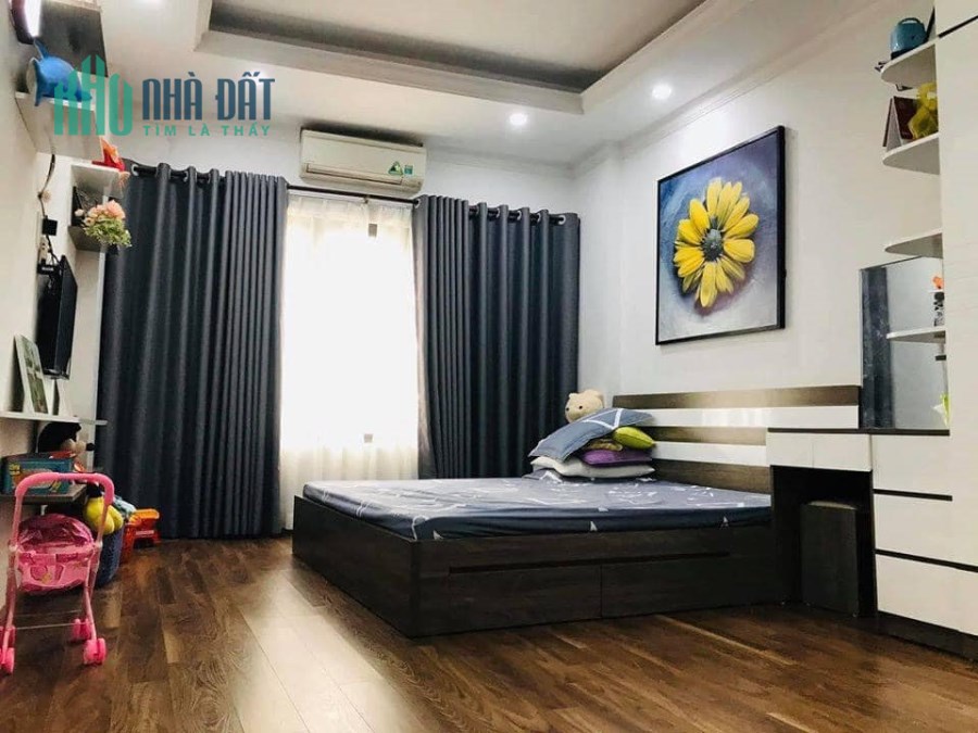 Siêu phẩm Đại Từ, Hoàng Mai,  34m2, 5 tầng, MT 4.45m.