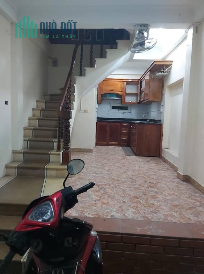 Bán nhà cực đẹp Trung tâm quận Long Biên giá sốc 2.7 tỷ