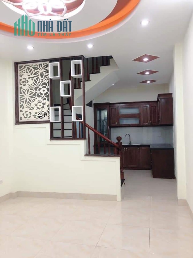 Bán nhà khu vực Xuân Đỉnh 35m, 5tầng, phân lô, mới đẹp giá 2,8 tỷ