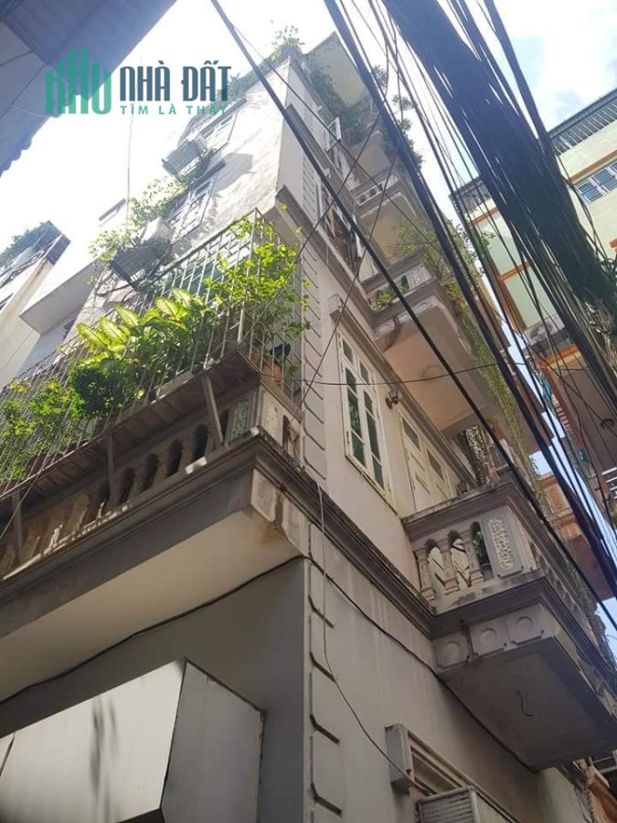 Lô góc, hai thoáng, Xuân Đỉnh 33m2, 4 tầng ở luôn giá 2,65 tỷ.