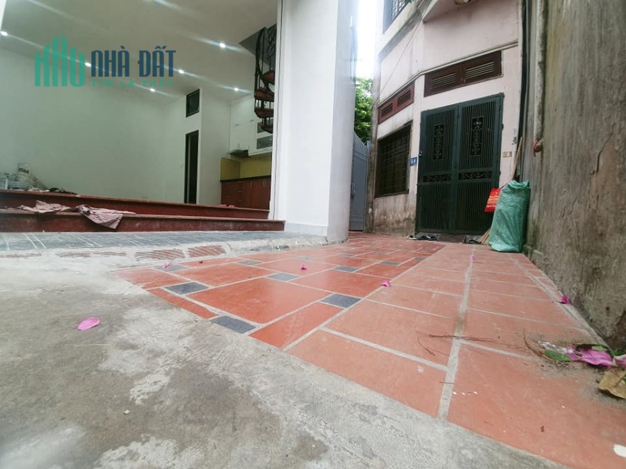 Nhà Âu Cơ mới đẹp lộng lẫy 35m lô góc 3 thoáng 2,85 tỷ