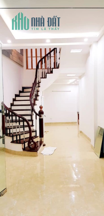 Siêu Hót – Gần Phố - Nội thất cao cấp 5 tầng Ngã Tư Sở  – Thanh Xuân