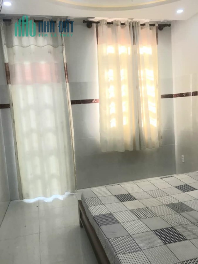Bán nhà Lạc Long Quân, 80m2, hẻm xe tải, phường 11, Tân Bình, LH : 0763801388.