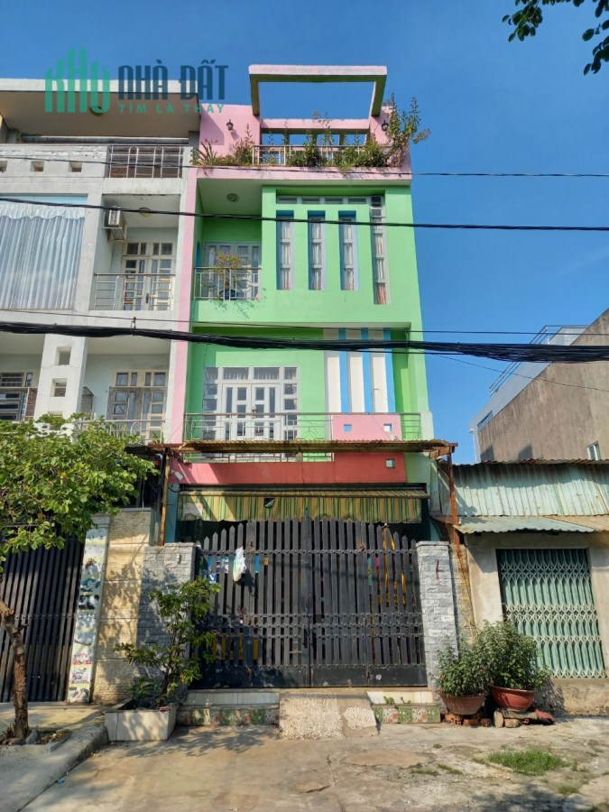 Bán nhà mặt tiền Tô Hiệu, Tân Phú, 4 lầu,5x18, 9T