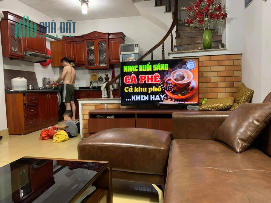 Bán nhà, Kim Hoa, Đống Đa, 45m*4T*MT5m, 3.2 tỷ, 2 Thoáng, 4 Ngủ.LH:0397194848