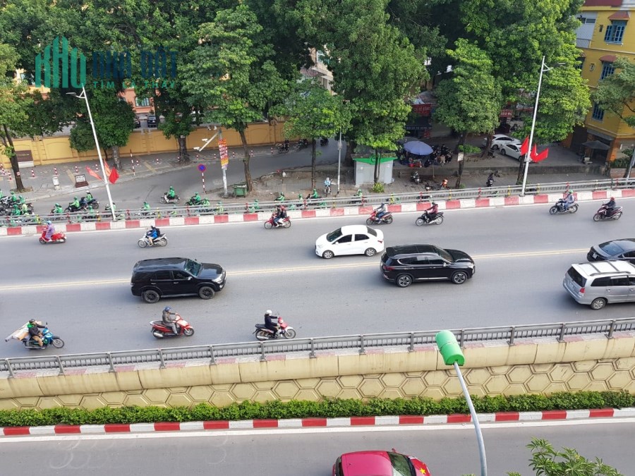 Mặt Phố, Nguyễn Chí Thanh, Đống Đa, 60m*5T*MT5m, 23 tỷ, Vỉa Hè Rộng.LH:0397194848