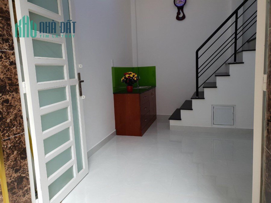 Bán nhà rẻ đẹp 3 tầng Lạc Long Quân 2.25 tỷ Tân Bình, gọi ngay 0763801388.