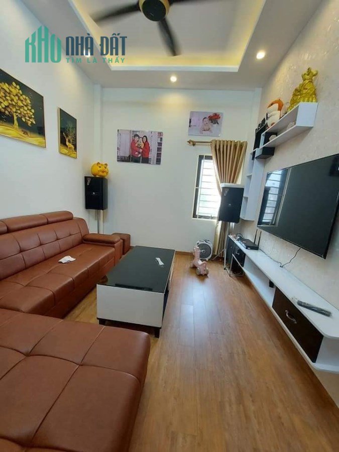 Bán gấp nhà Phố Vũ Tông Phan 39m2,  5 tầng cực đẹp – Gần Phố