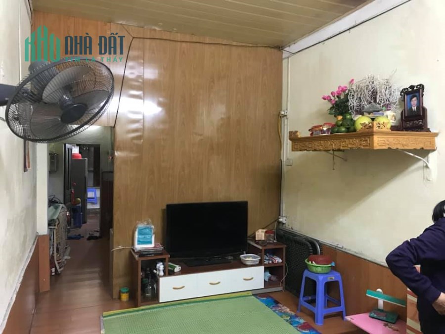 Bán đất Ngọc Thuỵ-tặng nhà C4-gần HVHC-giá chỉ 2,45 tỷ