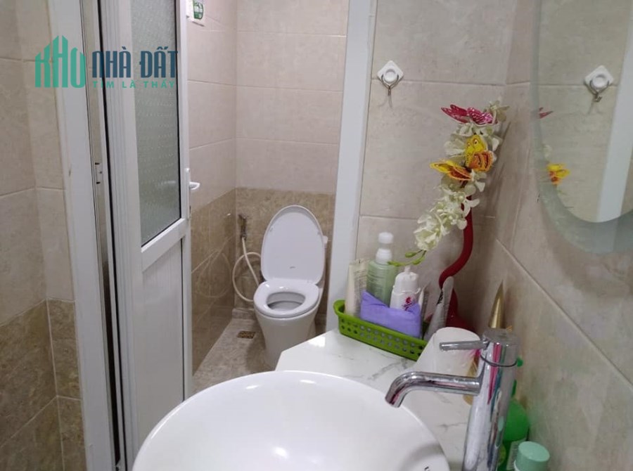 QÚA ĐẸP, ĐOÀN THỊ ĐIỂM 47 m x 5 tầng, giá 5 tỷ, LH 0981588619.