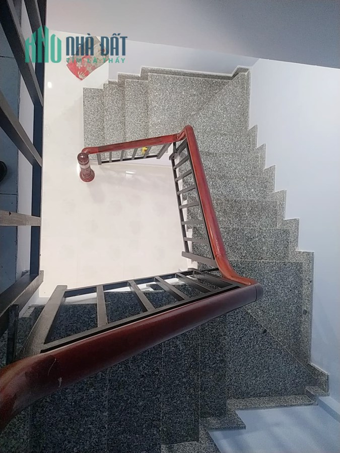 Bán Gấp nhà Trần Văn quang để trả nợ, DT 35m2, đúc BTCT 2 Lầu, 2 PN, 3.5 tỷ