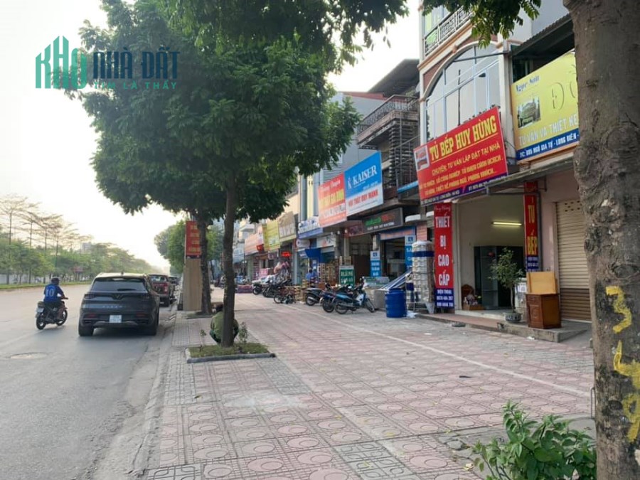 Bán đất mặt phố Ngô Gia Tự,200m2,mt 6,4m,giá nhỉnh 14 tỷ.Lh:0989126619.