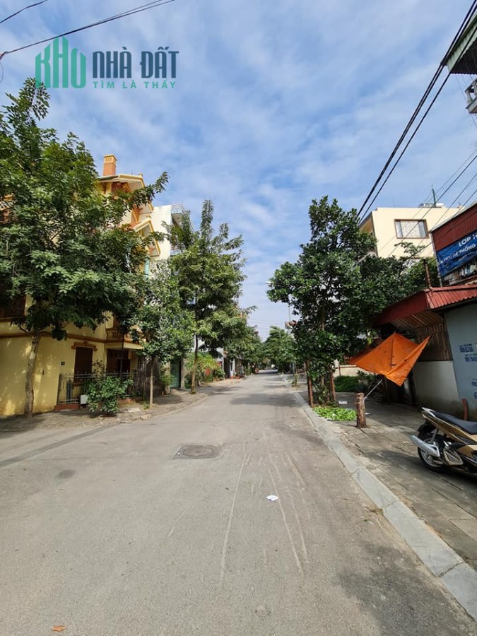 Bán nhà khu TĐC Thanh Am,đường ô tô tránh,92m2,mt 6m,giá 4,8 tỷ.